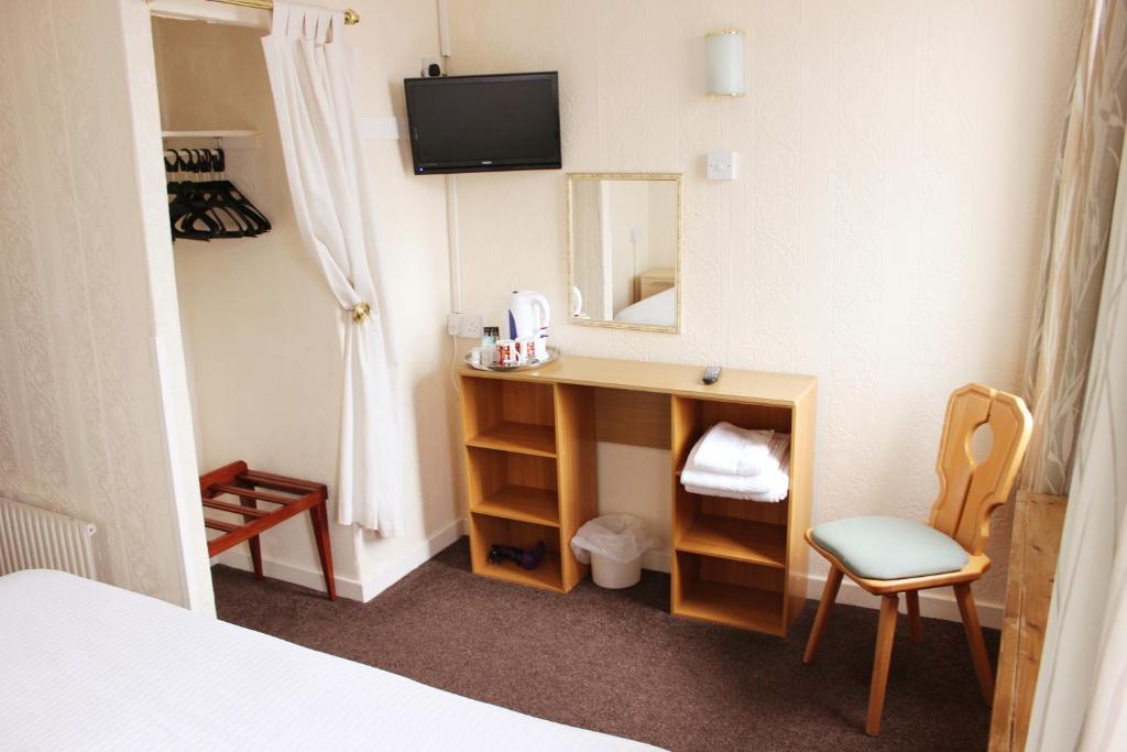 The Colwyn Hotel - Near Pleasure Beach แบล็คพูล ภายนอก รูปภาพ