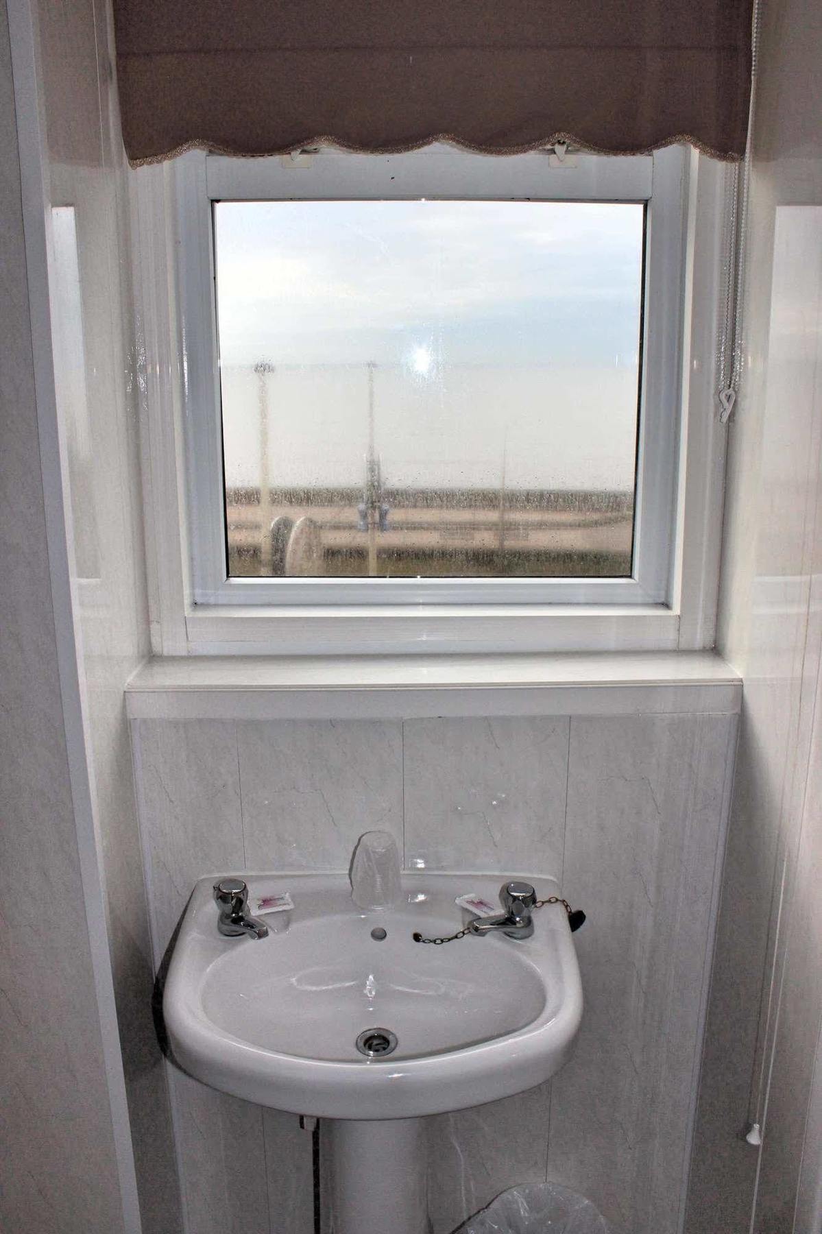 The Colwyn Hotel - Near Pleasure Beach แบล็คพูล ภายนอก รูปภาพ